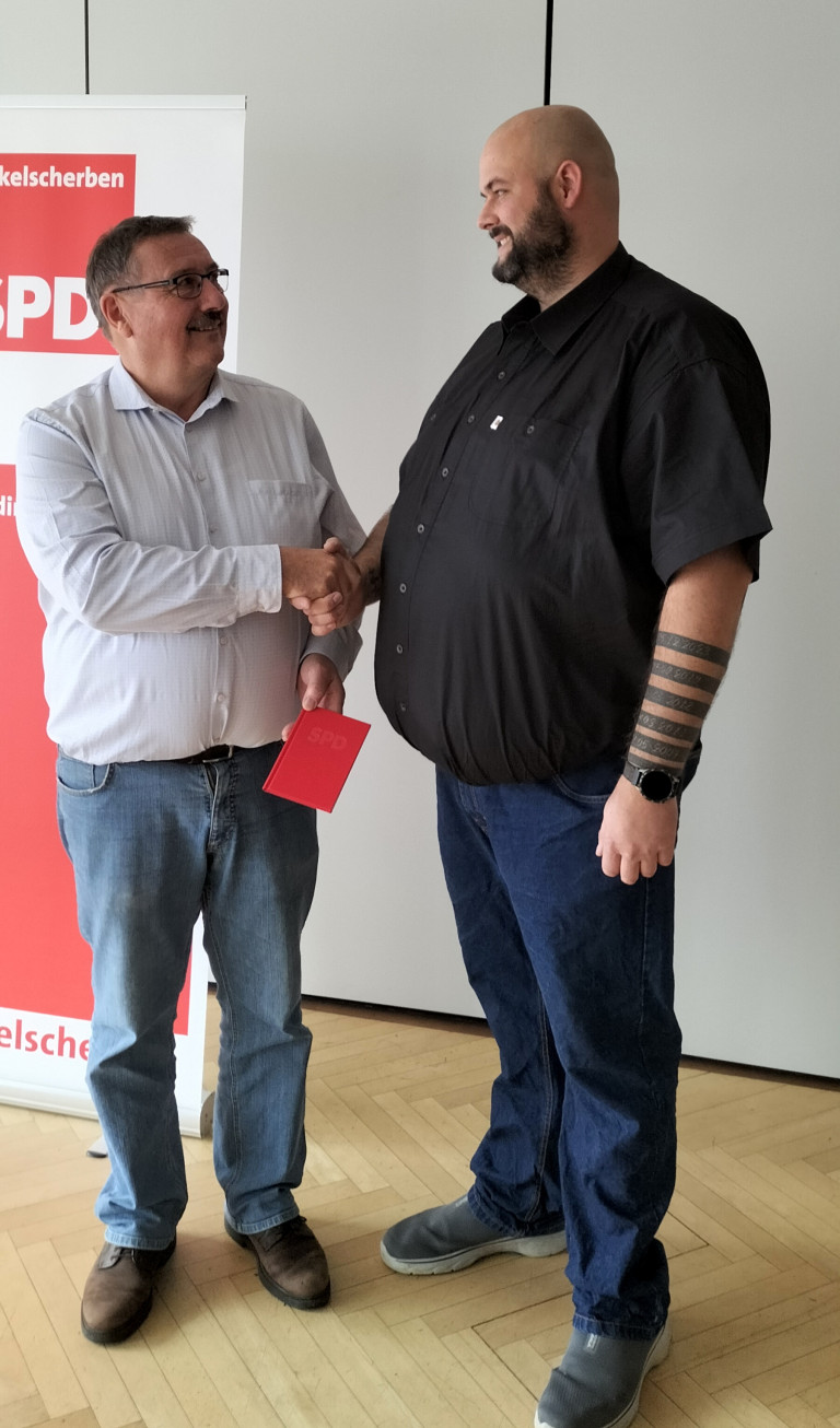 a-neues Mitglied 11.2025